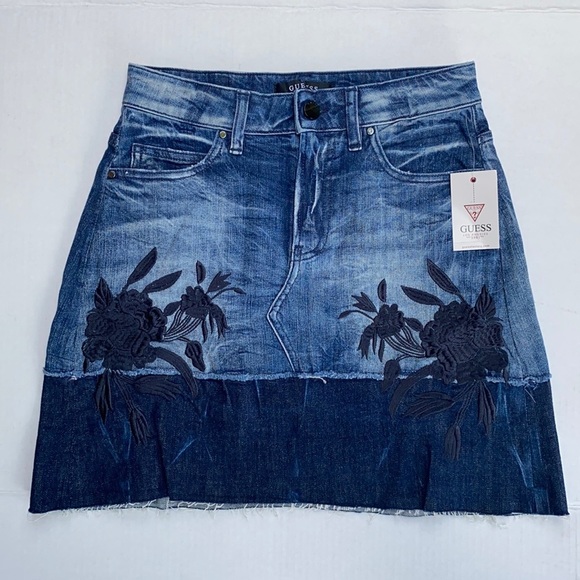 New GUESS Women's Denim Skirt SZ 27 - Picture 1 of 6